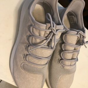 adidas tennis shoes. Excellent condition.